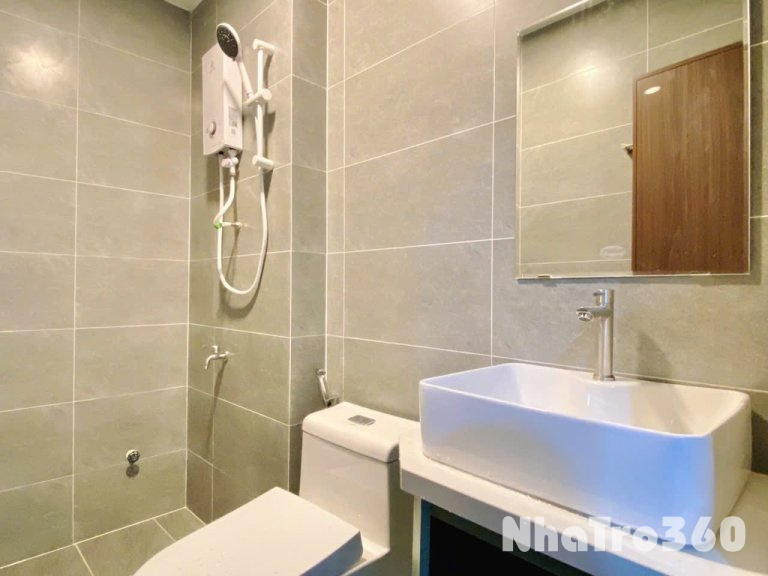 Cho Thuê Căn Hộ Dull Nội Thất Ban Công Thoáng Mát