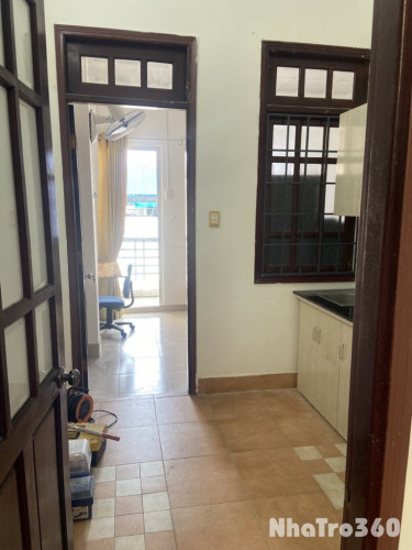 Phòng ban công .24m2, đg 17 , HBC , Thủ Đức