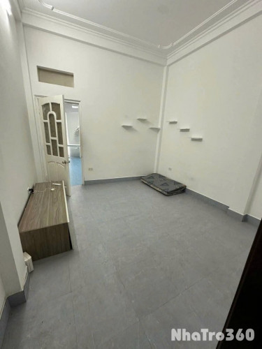 CHO THUÊ PHÒNG LÀM DỊCH VỤ / BÁN HÀNG ONLINE – MẶT ĐƯỜNG KHƯƠNG ĐÌNH