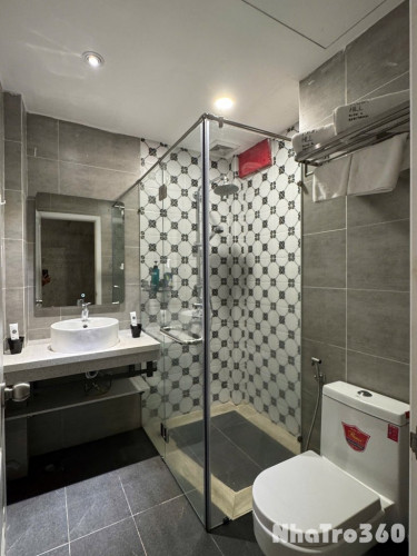 Cho thuê căn hộ ban công, Q1, đường Nguyễn Trãi, gần Công Viên 23/9, ĐH Sài Gòn, Cầu Nguyễn Văn Cừ