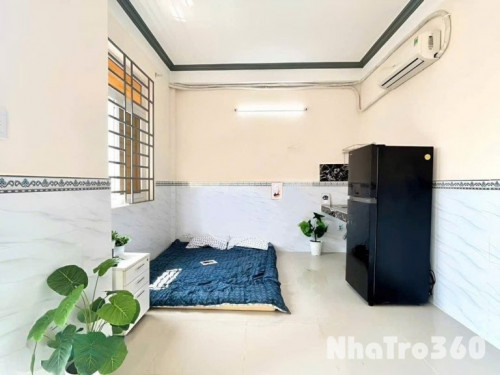 Full nội thất, ban công, cửa sổ, thang máy