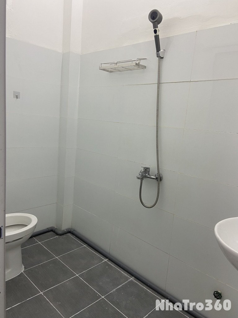 Phòng ban công .24m2, đg 17 , HBC , Thủ Đức