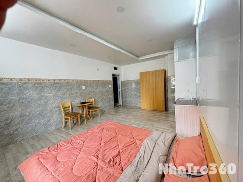 Full nội thất, rộng, cửa sổ, bancol, thang máy, re