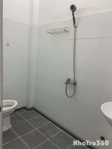 Phòng ban công .24m2, đg 17 , HBC , Thủ Đức