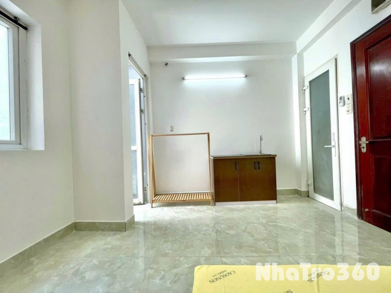 PHÒNG BAN CÔNG GIÁ 4 TRIỆU HƠN Ở QUẬN 3 LÊ VĂN SỸ