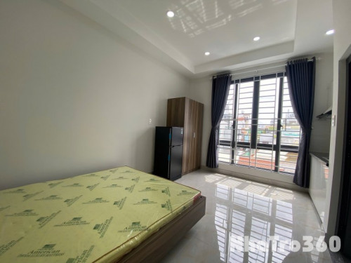 Cho thuê căn hộ ban công, Q1, đường Nguyễn Trãi, gần Công Viên 23/9, ĐH Sài Gòn, Cầu Nguyễn Văn Cừ
