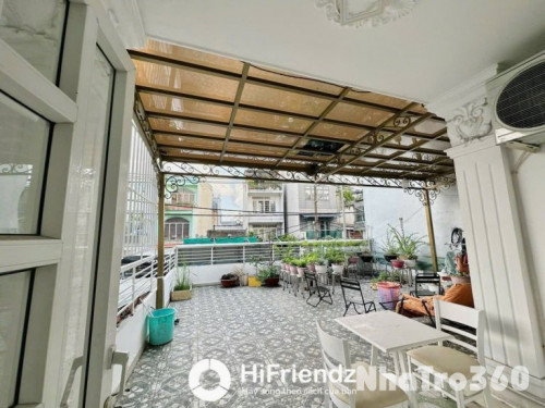 Full nội thất, ban công, thang máy, giá rẻ