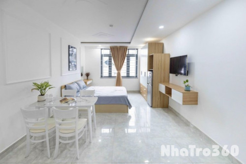 Phòng ban công quận 1 gần cv Tao Đàn 35m2 full nôi