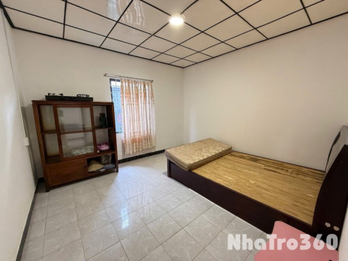 CHO THUÊ NHÀ 1 TRỆT NGAY CHƠ MÊ LINH. P 9. ĐÀ LAT