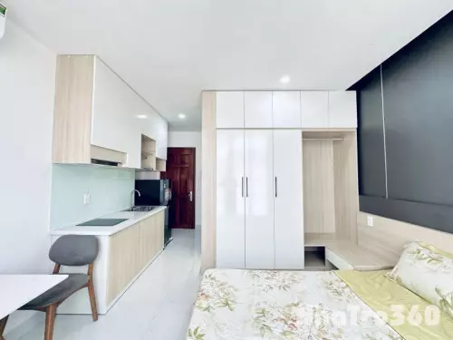 Cho thuê căn hộ ban công, Q10, đường Hoà Hảo, gần ĐH Y Dược, Vạn Hạnh Mall, Nhà Thờ Đồng Tiến