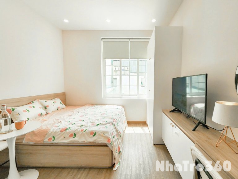 Cho thuê Studio cửa sổ trời Q1, ngay phố tây Bùi Viện, giáp Trần Hưng Đạo, cầu Ông Lãnh, Pullman, chợ Bến Thành
