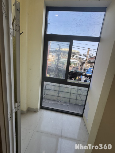 Cho thuê phòng Studio cửa sổ lớn Q4, gần chợ Xóm Chiếu, Đh Luật, Đh Nguyễn Tất Thành, cầu Kênh Tẻ