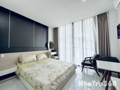 Cho thuê căn hộ ban công, Q10, đường Hoà Hảo, gần ĐH Y Dược, Vạn Hạnh Mall, Nhà Thờ Đồng Tiến