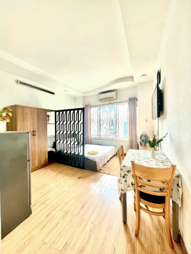 Cho thuê căn hộ Q1, đường Trần Quang Khải, gần Chợ Tân Định, Công Viên Lê Văn Tám, Cầu Bông