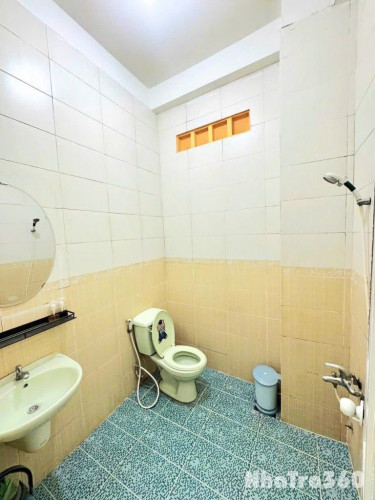 Cho thuê căn hộ ban công, Q1, đường Nguyễn Trãi, gần ĐH Sài Gòn, Cầu Nguyễn Văn Cừ, Công Viên 23/9