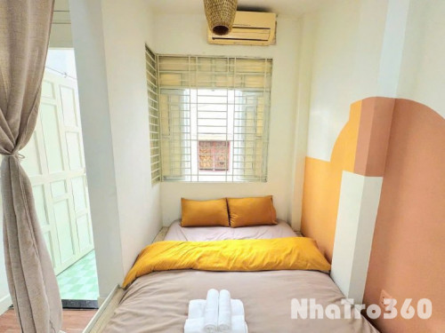 Cho thuê căn hộ ban công, Q1, đường Nguyễn Trãi, gần ĐH Sài Gòn, Cầu Nguyễn Văn Cừ, Công Viên 23/9