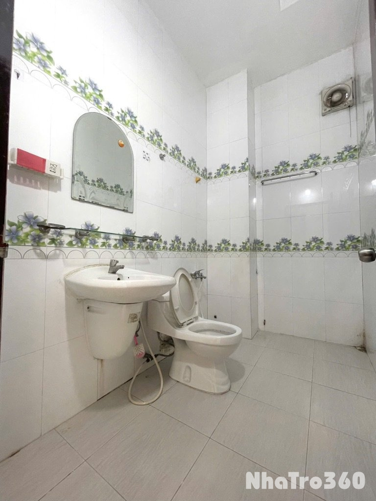 Full nội thất, bancol, tự do, giá rẻ