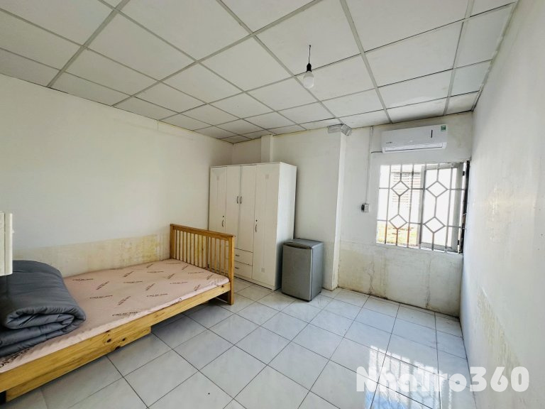 CHO THUÊ PHÒNG B04 TẦNG TRỆT, CÓ 2 PN, DT 40M2 NGUYỄN VĂN LINH, P. TÂN THUẬN (Q.7 CŨ) GIÁ 5 TRIỆU.