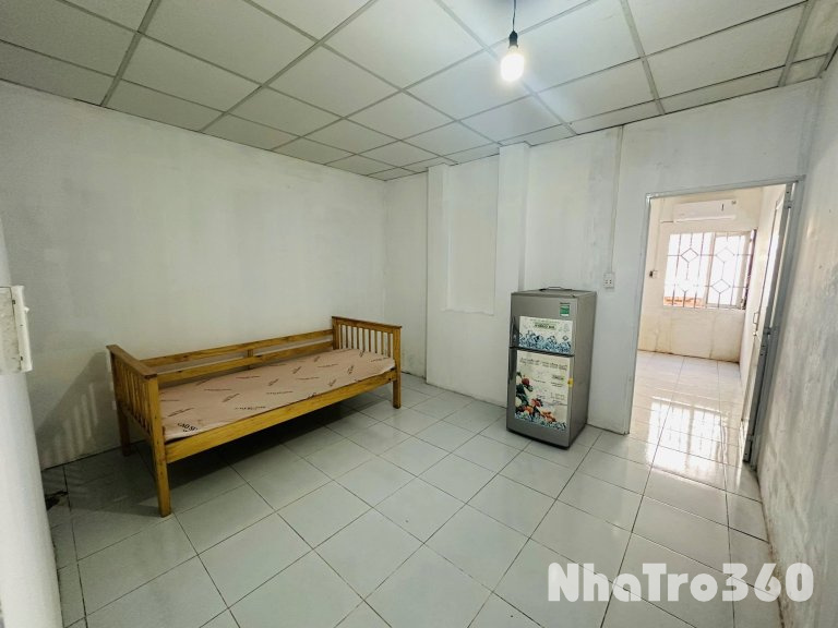 CHO THUÊ PHÒNG B04 TẦNG TRỆT, CÓ 2 PN, DT 40M2 NGUYỄN VĂN LINH, P. TÂN THUẬN (Q.7 CŨ) GIÁ 5 TRIỆU.