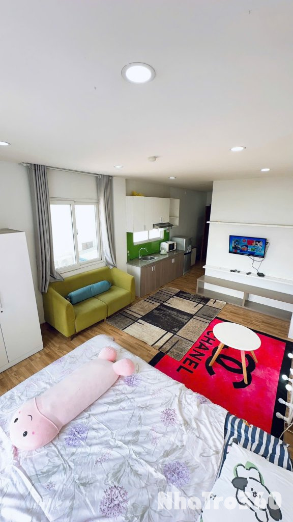 Cho thuê phòng trọ ban công Q4, view sông ngay cầu Calmette, Đh Luật, Đh Nguyễn Tất Thành, cầu Khánh Hội