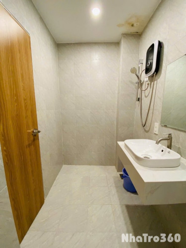 Cho thuê căn hộ 1PN Cửa sổ, Sạch sẽ Q1 gần Ngã Sáu Phù Đổng, công viên Tao Đàn, chợ Bến Thành