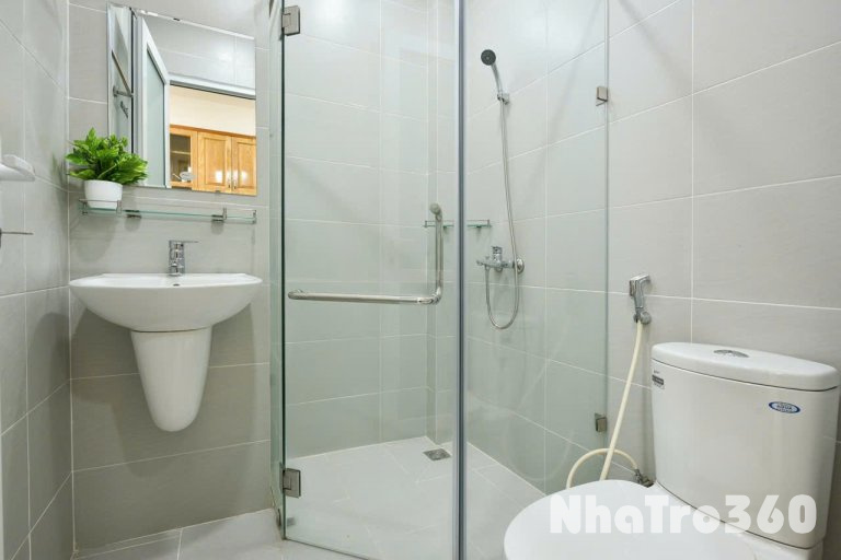 Cho thuê studio full nội thất ban công Q1, gần Pullman, cầu Nguyễn Văn Cừ, Bùi Viện, chợ Bến Thành,...