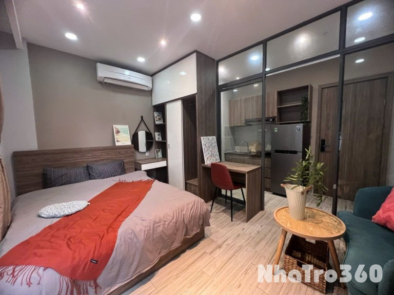 Căn Hộ Dịch Vụ 1PN Full Nội Thất, Ban Công Thoáng