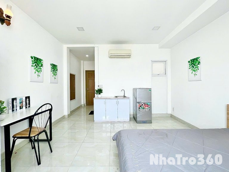 Cho thuê studio cửa sổ trời, gần chợ Xóm Chiếu, Đh Luật, Đh Nguyễn Tất Thành, cầu Kênh Tẻ,...