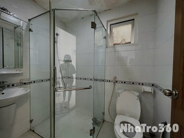 Cho thuê căn hộ Q4, Đường Xóm Chiếu, gần ĐH Nguyễn Tất Thành, Cầu Kênh Tẻ, Chợ Xóm Chiếu