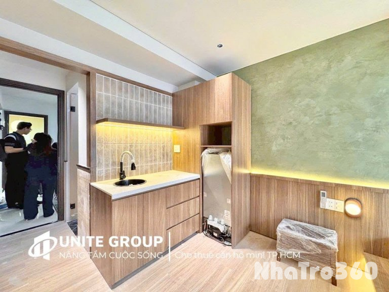 Cho thuê căn hộ ban công, Q1, đường Thạch Thị Thanh, gần Chợ Tân Đinh, Công Viên Lê Văn Tám