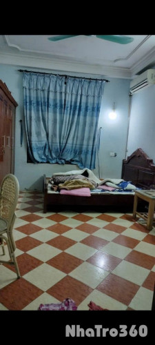 Cho thuê nhà ngõ Đền Lừ 30m² × 4 tầng, 2PN 3VS 8tr/tháng.