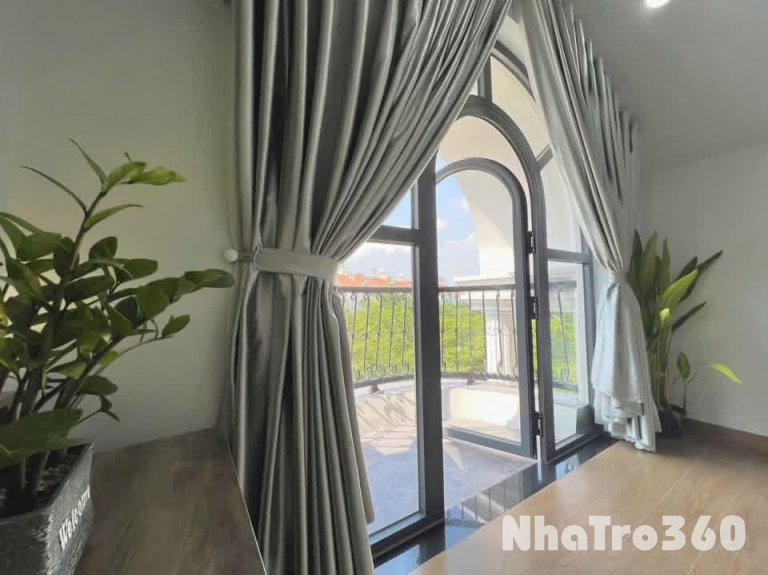 CHO THUÊ PHÒNG 1PN CÓ BANCOL NGAY NHÀ GA T3, QTB