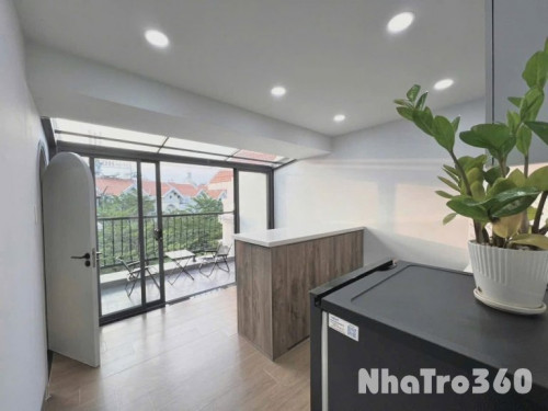 CHO THUÊ PHÒNG 1PN CÓ BANCOL NGAY NHÀ GA T3, QTB