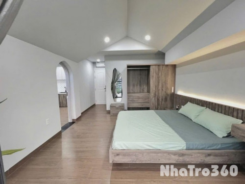 CHO THUÊ PHÒNG 1PN CÓ BANCOL NGAY NHÀ GA T3, QTB