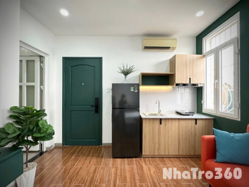 CĂN HỘ BAN CÔNG CỬA SỔ NGAY TÂN BÌNH GẦN QUẬN 10