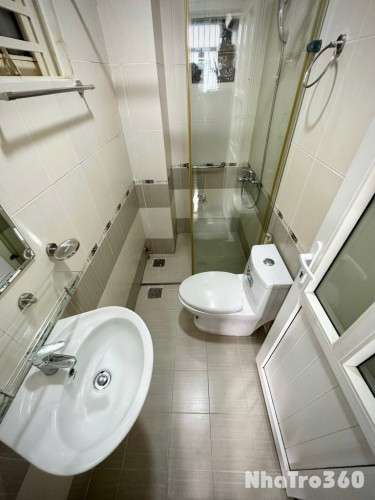 CĂN HỘ BAN CÔNG CỬA SỔ NGAY TÂN BÌNH GẦN QUẬN 10