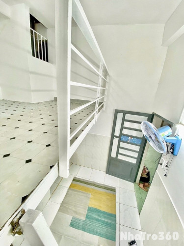 CHO THUÊ PHÒNG GẦN ĐH VĂN HIẾN QUA QUẬN 11 kế bên