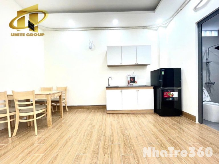 Cho thuê căn hộ 2PN Cửa sổ thoáng Q1 gần ĐH Luật, ĐH Nguyễn Tất Thành, chợ 200, cầu Calmette