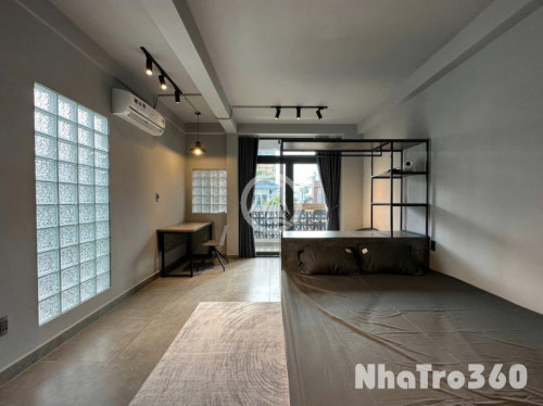 Cho thuê căn hộ ban công, Q1, Đường Nguyễn Cảnh Chân, gần Cầu Nguyễn Văn Cừ, Công Viên 23/9, ĐH Sài Gòn