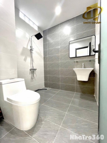 Cho thuê căn hộ 2PN Cửa sổ thoáng Q1 gần ĐH Luật, ĐH Nguyễn Tất Thành, chợ 200, cầu Calmette