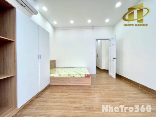 Cho thuê căn hộ 2PN Cửa sổ thoáng Q1 gần ĐH Luật, ĐH Nguyễn Tất Thành, chợ 200, cầu Calmette