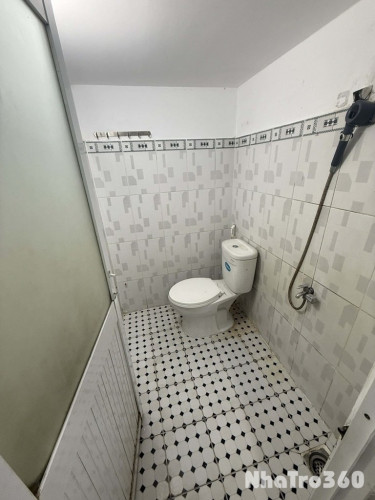 Pass phòng ở Lê trọng tấn (chuyển vào ở luôn)