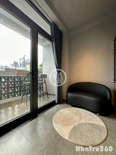 Cho thuê căn hộ ban công, Q1, Đường Nguyễn Cảnh Chân, gần Cầu Nguyễn Văn Cừ, Công Viên 23/9, ĐH Sài Gòn