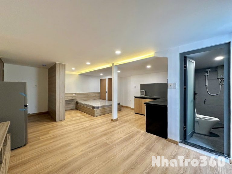 Cho Thuê Căn Hộ Ban Công Full Nội Thất Gần Kênh Tẻ