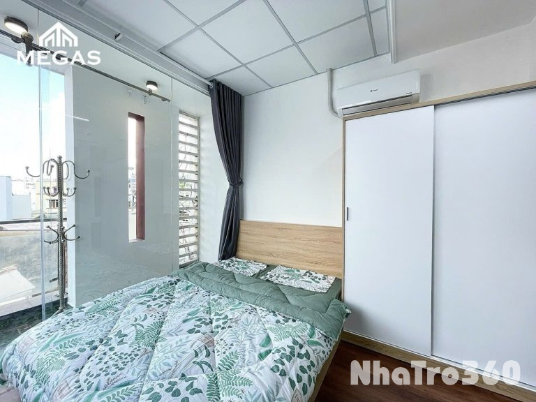 Cho thuê căn Studio ban công tách bếp Q1, ngay chợ Tân Định, nhà thờ Tân Định, công viên Lê Văn Tám