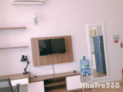 Cho thuê căn hộ ban công, Q1, Đường Trần Đình Xu, gần Cầu Nguyễn Văn Cừ, Công Viên 23/9, ĐH Sài Gòn