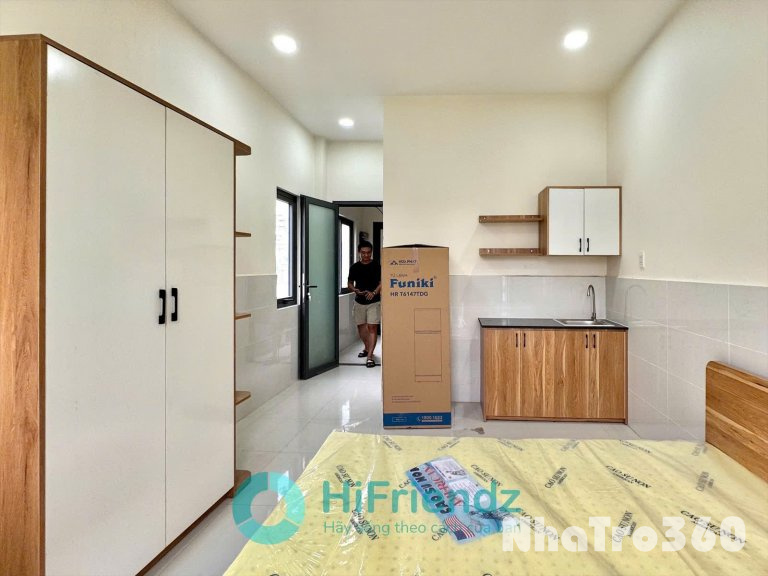 Cho thuê căn Studio ban công Q8, ngay cầu Chánh Hưng, cầu Nguyễn Tri Phương, Parcmall, Central Premium