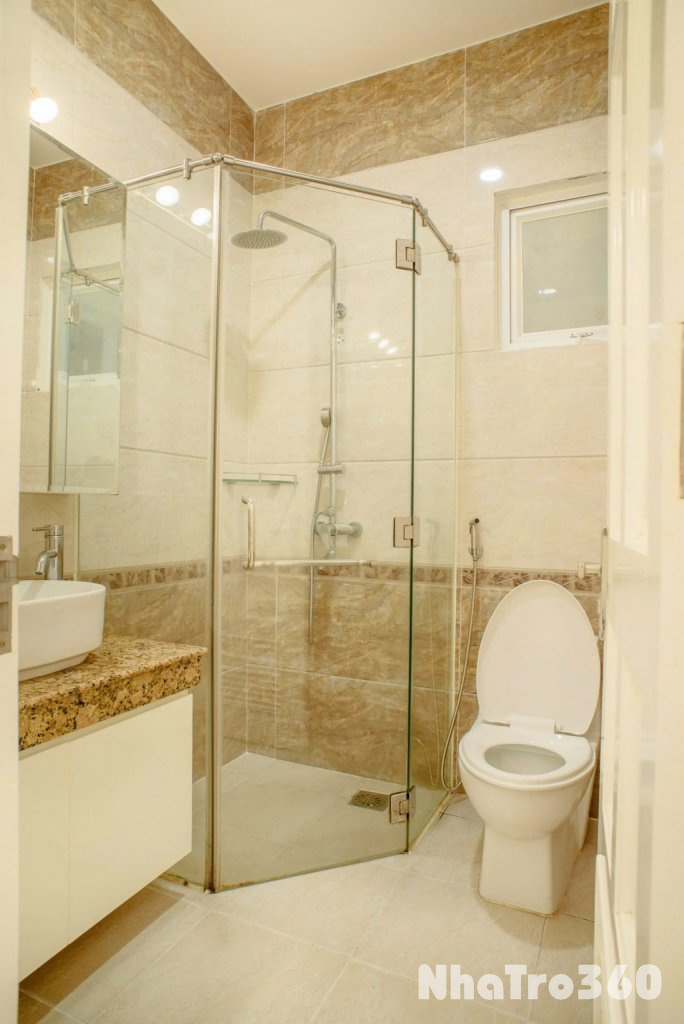 Cho thuê căn hộ ban công, Q1, Đường Trần Đình Xu, gần Cầu Nguyễn Văn Cừ, Công Viên 23/9, ĐH Sài Gòn