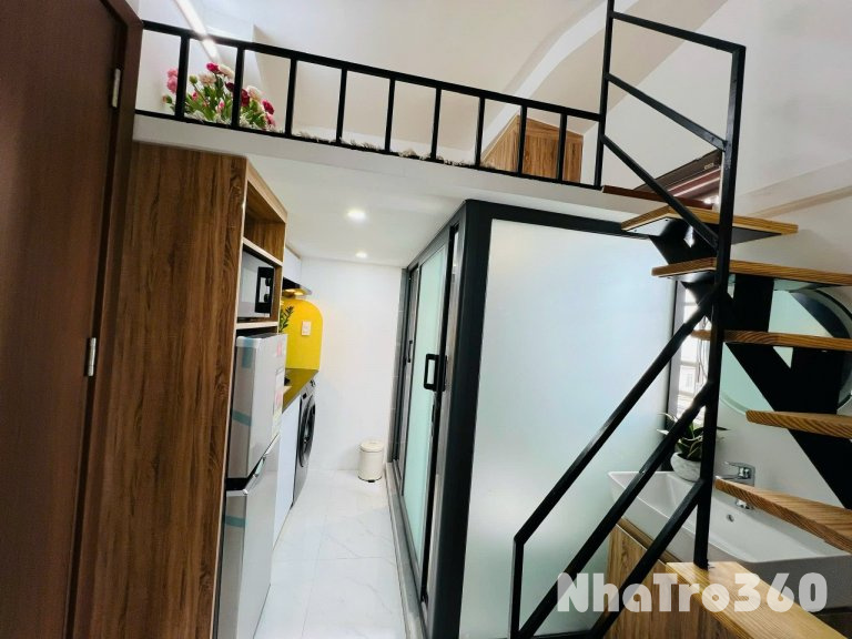 Cho thuê căn hộ 1PN, gác, Q4, đường Tôn Thất Thuyết, gần ĐH Nguyễn Tất Thành, Cầu Tân Thuận