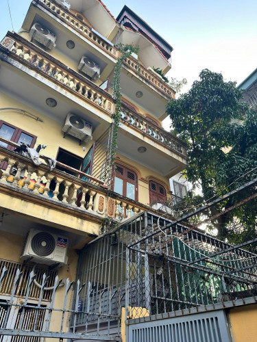 Cho thuê nhà ngõ 279 Hoàng Mai, 4 tầng, 45m², 5 PN, 15 Triệu